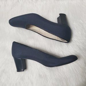 Stuart Weitzman Anna Navy Blue Fabric Pumps, 9N